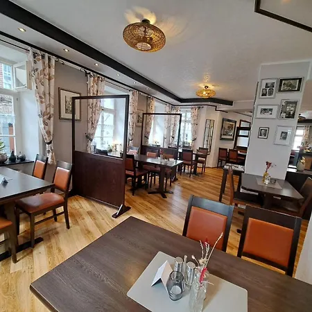 Hotell Gute Quelle 3*